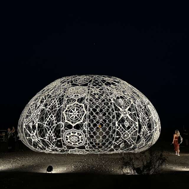 un parcours d'oeuvres d'art dans l'espace public - Biennale des Arts et de l'Océan