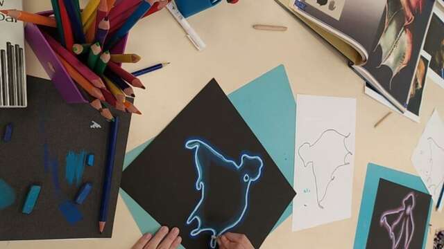 Atelier Môm'art dans l'exposition "La Zone de Minuit"