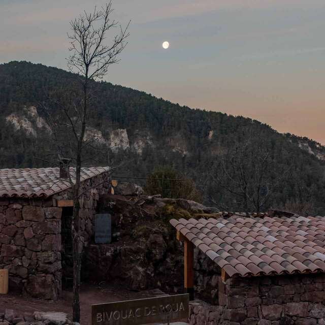 Randonnée lunaire et nuit au bivouac de Roua