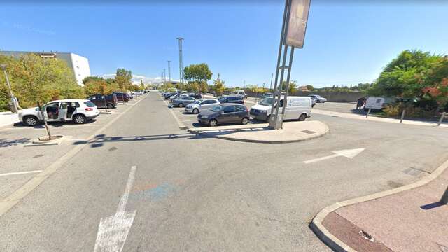 Parking complexe aquatique